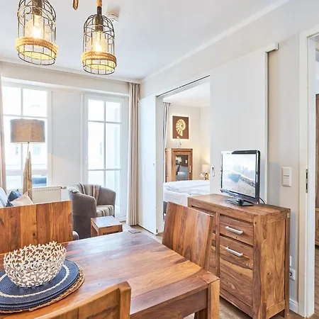 Stilvolle In Mit Ahoi-rabatt Und Balkon *