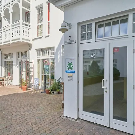 Stilvolle In Mit Ahoi-rabatt Und Balkon Apartmán Sellin (Rugen)